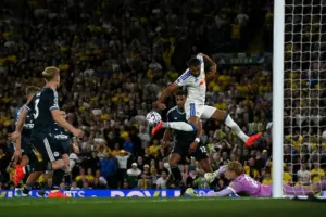 Leeds 4-1 Newcastle: Matthias Jaissle handed first defeat as Magpies boss as Dominic Calvert-Lewin leads Elland Road rout